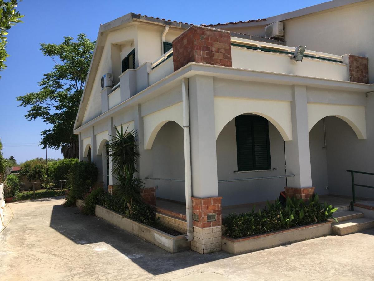 Villa Del Falso Pepe Avola Zewnętrze zdjęcie